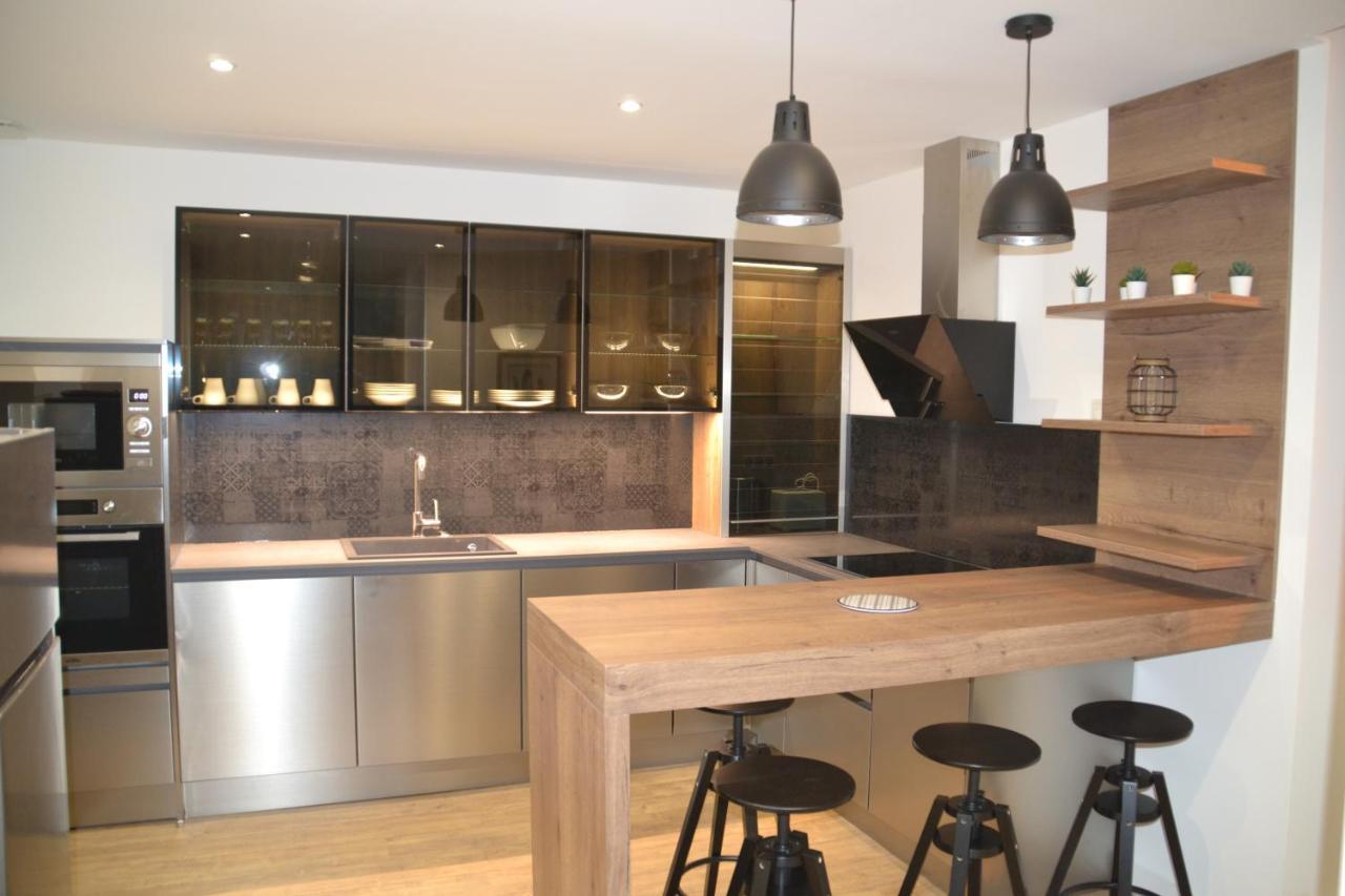 Triplex 110 M2 Centre Historique Avec Jacuzzi Dinan Apartment Ngoại thất bức ảnh