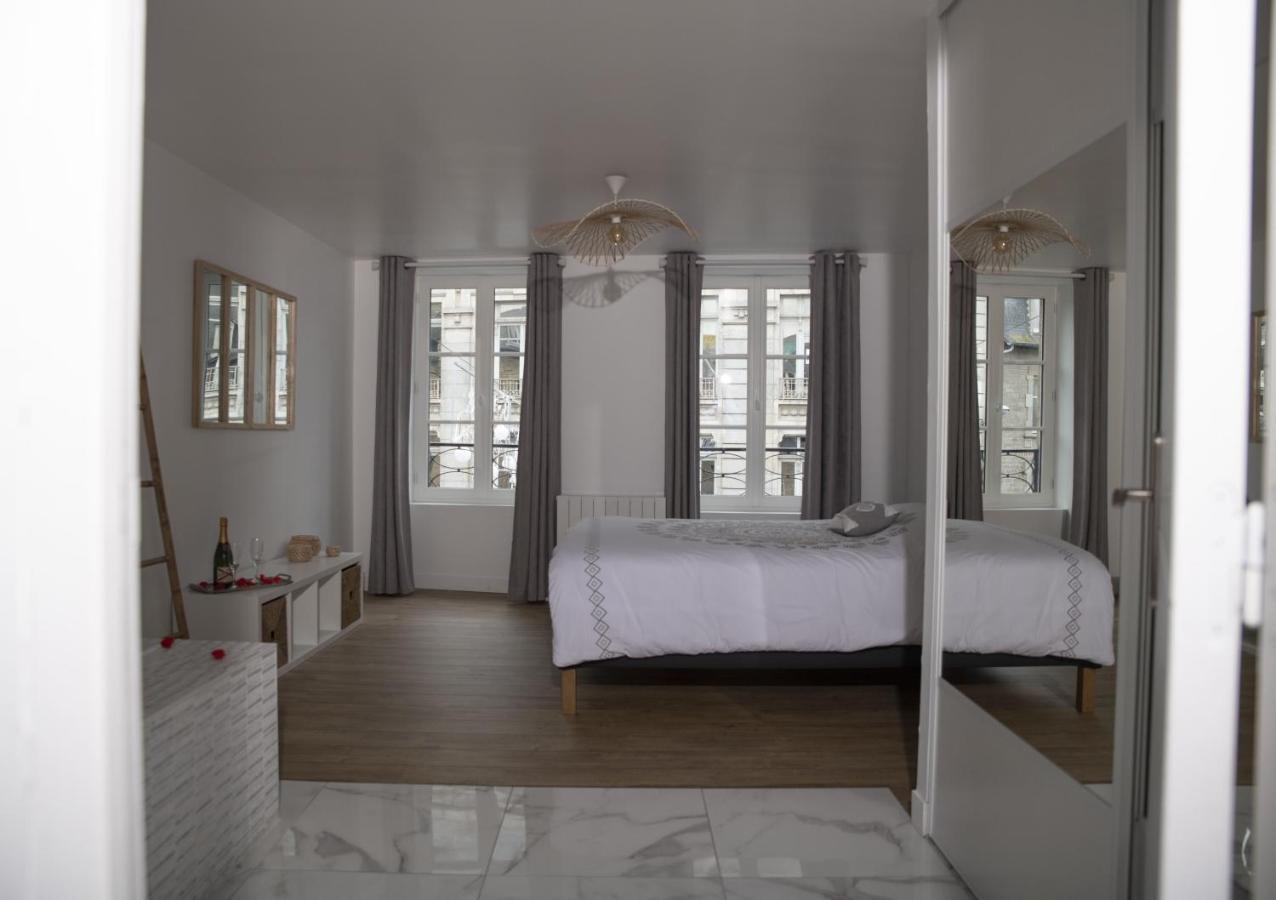 Triplex 110 M2 Centre Historique Avec Jacuzzi Dinan Apartment Ngoại thất bức ảnh